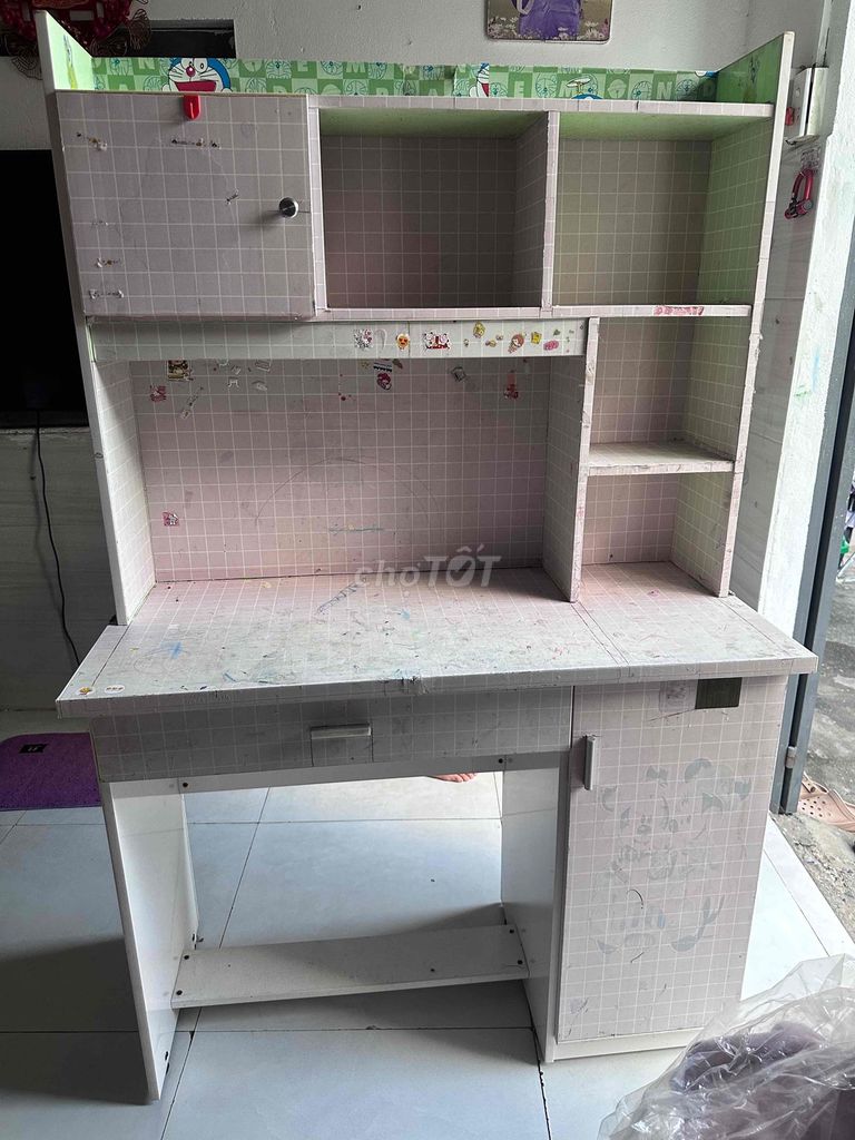 Bàn học. Mua bán Bàn ghế tại Quận Liên Chiểu Đà Nẵng được đăng bởi Đông Thanh hình 1