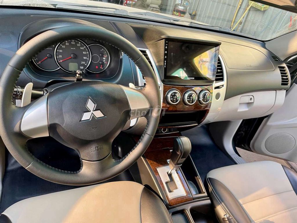 Mitsubishi Pajero Sport 2015 G 4x2 AT - 90000 km. Mua bán Ô tô tại Quận 12 Tp Hồ Chí Minh được đăng bởi Thắng hình 5