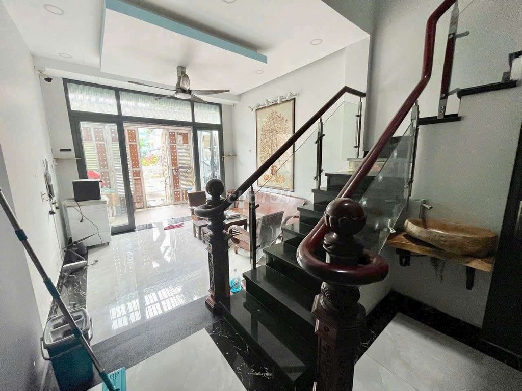 Аренда · 4 комн. · 64 м² · Quận 7, ул. Đường Số