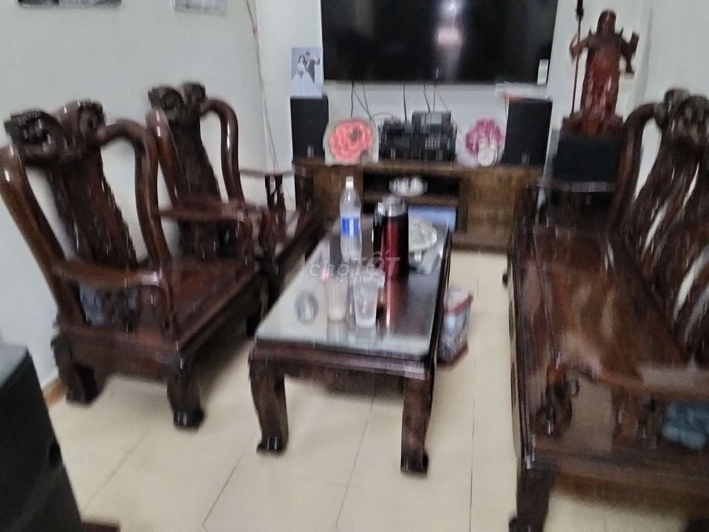 Bộ bàn ghế gỗ phòng ăn/khách màu Nâu. Mua bán Bàn ghế tại Quận Tây Hồ Hà Nội được đăng bởi Giang Hoang hình 1
