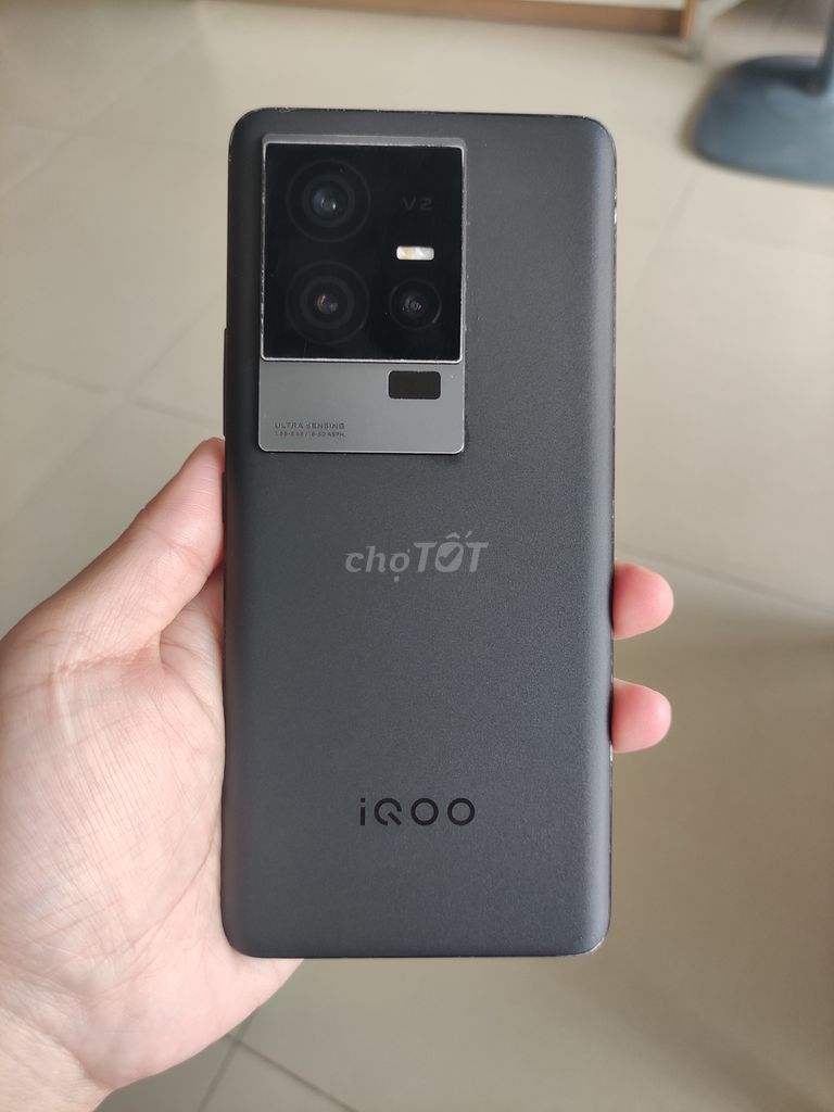 iQOO 11 12/256GB Snapdragon 8 Gen 2 - Ship COD