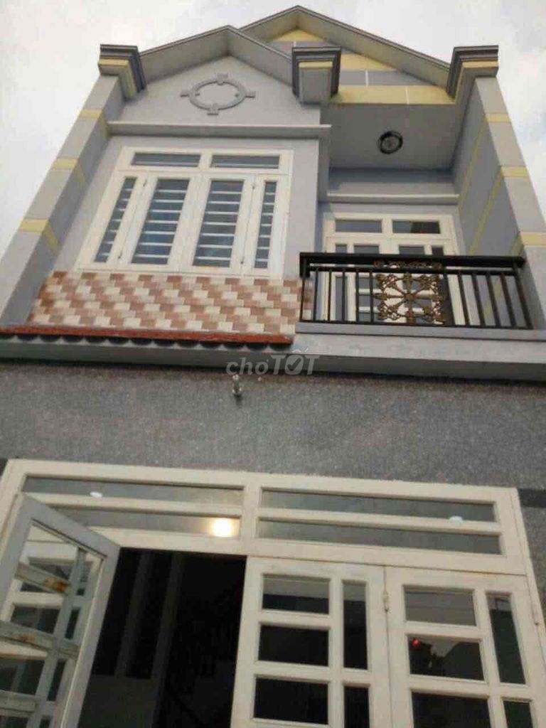 КРАСИВЫЙ ДОМ 4*15 М, 2 КОМН., 4 М, ПЕРЕУЛОК, 4 М, МАШИНЫ, 2/4 КОРОТКАЯ СЕКЦИЯ 9, РЯДОМ С ДЕРЕВУШКОЙ 2-6, УЛ.