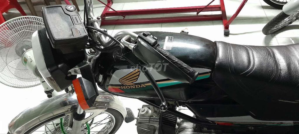 Honda Win 100 màu Đen. Mua bán Xe máy tại Thành phố Vĩnh Long Vĩnh Long được đăng bởi anh thảo hình 2