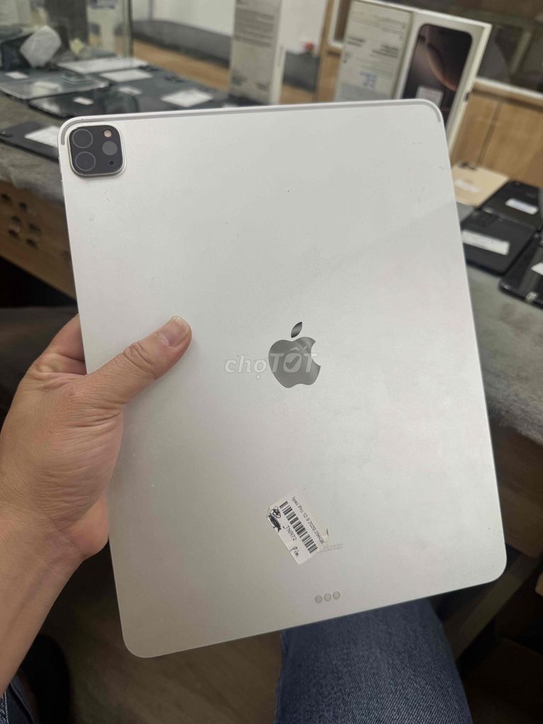Apple iPad Pro 2020 12.9 inch 256GB. Mua bán Máy tính bảng tại Quận Đống Đa Hà Nội được đăng bởi Lê Khuyến hình 1