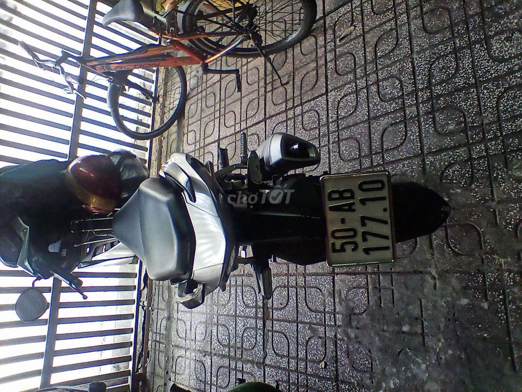 Honda Winner X V2 Bạc Đỏ 23000 km. Mua bán Xe máy tại Huyện Củ Chi Tp Hồ Chí Minh được đăng bởi Thanh hình 3