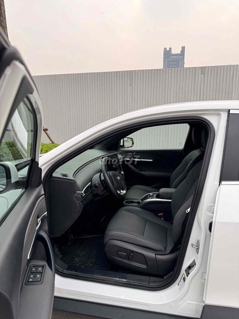 VinFast VF6 PLUS MUA PIN. Mua bán Ô tô tại Quận Cầu Giấy Hà Nội được đăng bởi MYCAR EV hình 12