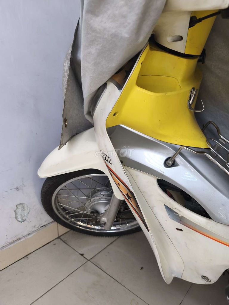 SYM Angela 50cc Trắng Vàng. Mua bán Xe máy tại Quận 4 Tp Hồ Chí Minh được đăng bởi Luca Vo hình 1