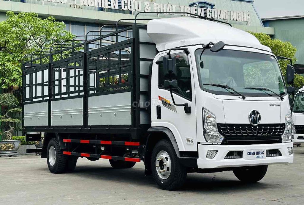 xe tải 8100kg thùng 6,3m đời 2024 động cơ 118kw