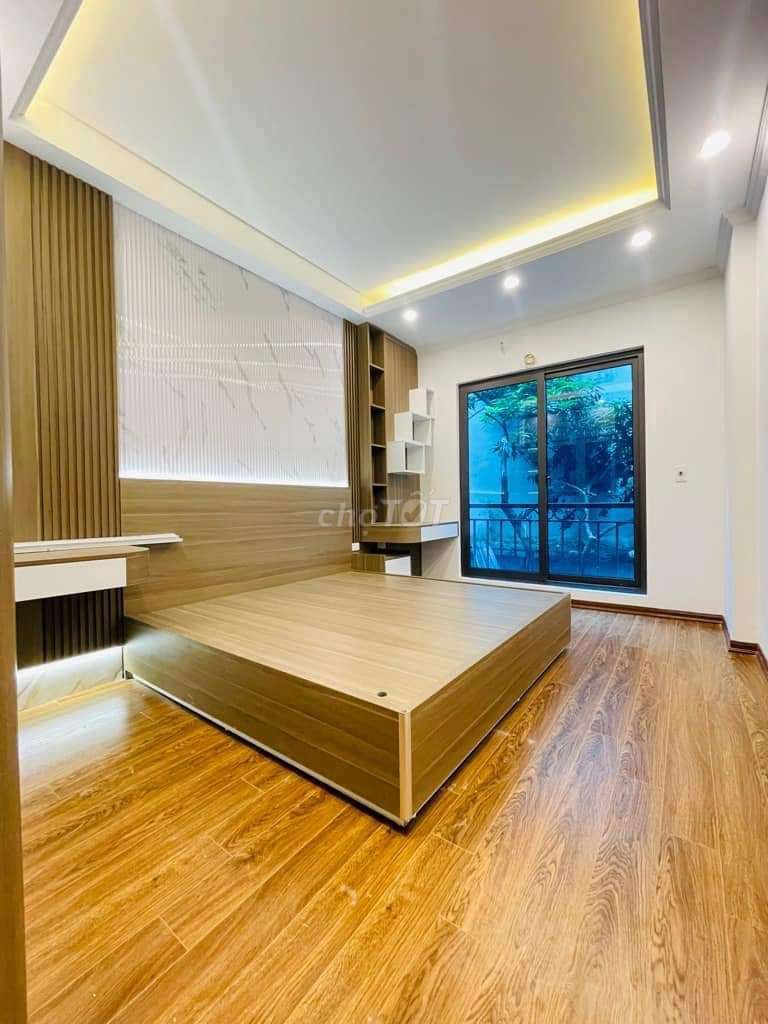 NHÀ 7,4 TỶ  PHỐ ĐÀO TẤN 42M² 5 TẦNG 6 NGỦ .NGÕ 2.5 MÉT .30M Ô TÔ TRÁNH