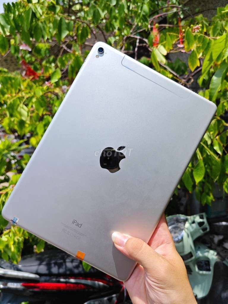 iPad Pro 9.7 2016 Wifi + 4G (Likenew 99%) Bạc