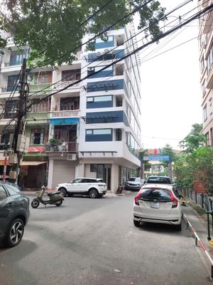 Nhà phố 75 m² · 4 PN · Đường Hoàng Quốc Việt