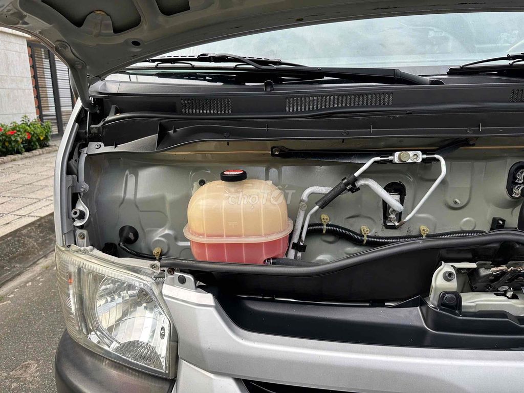 Toyota Hiace 2014 máy dầu - Xe đưa đón chuyên gia. Mua bán Ô tô tại Quận Bình Tân Tp Hồ Chí Minh được đăng bởi Xe Cũ Giá Tốt Bình Tân hình 5