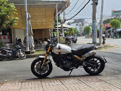 Ducati Scrambler 1100 Bạc 19.000 km