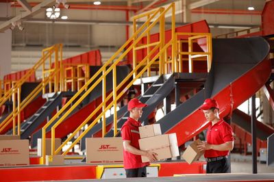 J&T TUYỂN DỤNG SHIPPER GIAO HÀNG
