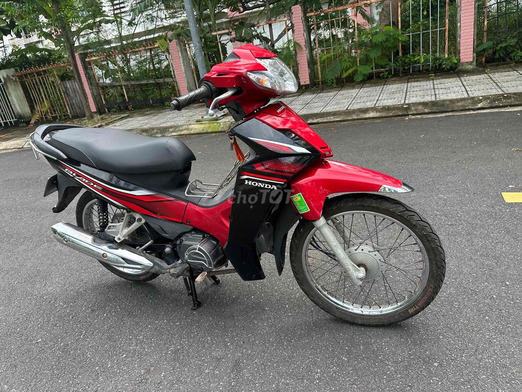 Bán xe blade như hình. Mua bán Xe máy tại Thành phố Nha Trang Khánh Hòa được đăng bởi Thế Hiệp hình 2