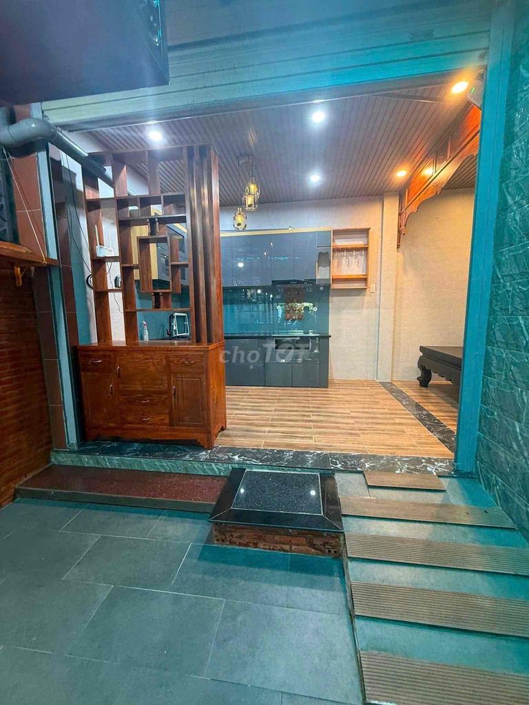 Nhà Hiệp Thành , căn góc , 2pn. sẵn nội thất