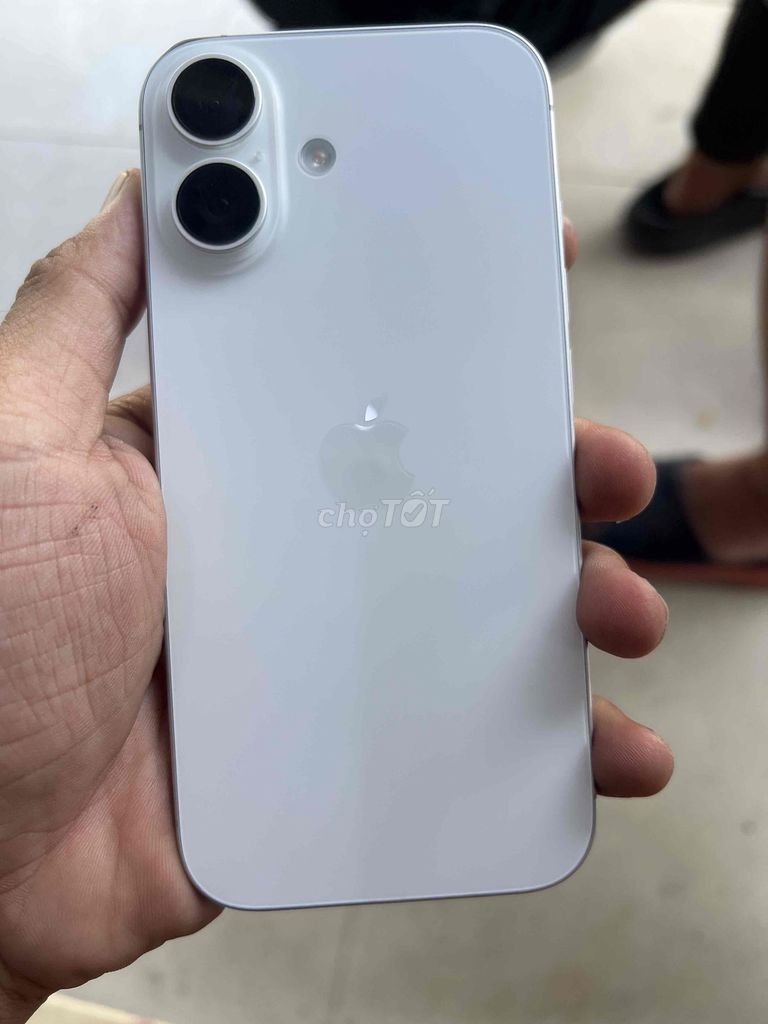 Apple iPhone 17 Trắng 256 ( còn tin còn máy ). Mua bán Điện thoại tại Quận Cẩm Lệ Đà Nẵng được đăng bởi nguyễn văn quang hình 1