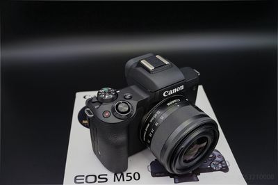 Canon M50 99% fullbox siêu lướt