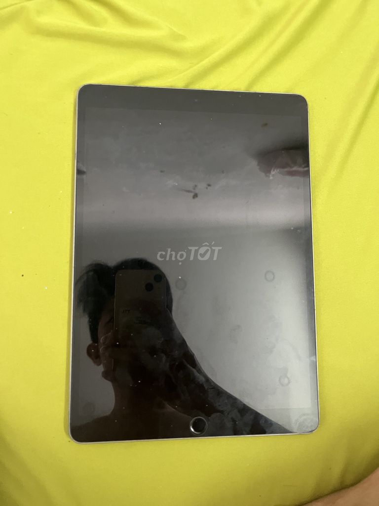 Apple iPad Pro 10.5 inch 256GB. Mua bán Máy tính bảng tại Quận Gò Vấp Tp Hồ Chí Minh được đăng bởi Nguyễn Văn Lợi hình 1