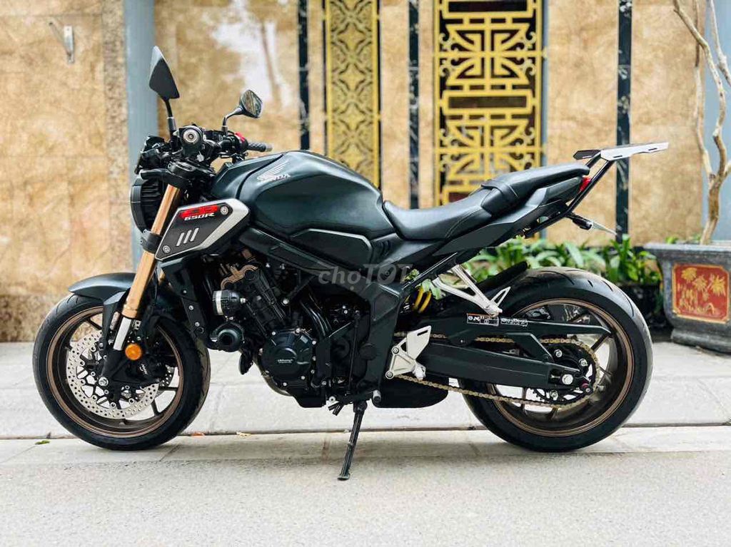 HONDA CB 650R abs motor pkl Xe lướt như mới bs29. Mua bán Xe máy tại Quận Cầu Giấy Hà Nội được đăng bởi Tong motor xe may hình 4