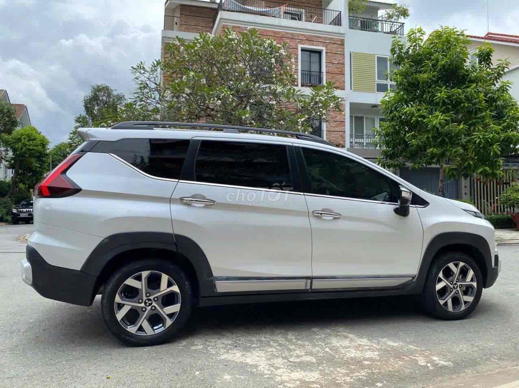Mitsubishi Xpander Cross 2024 trắng - 57000 km. Mua bán Ô tô tại Quận 7 Tp Hồ Chí Minh được đăng bởi A Hoàng hình 9