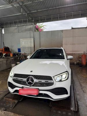 Mercedes-Benz GLC 300 4Matic trắng 2021- 38000 km. Mua bán Ô tô tại Thành phố Thủ Đức Tp Hồ Chí Minh được đăng bởi sang 