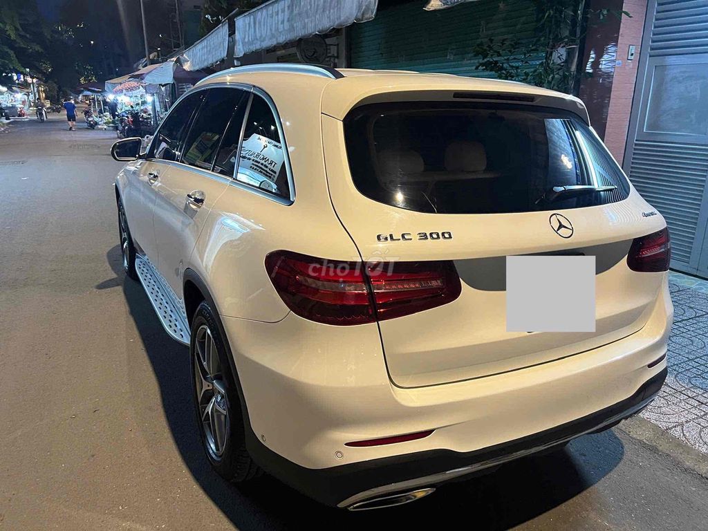 Mercedes Benz GLC 2017 300 4Matic - 30500 km. Mua bán Ô tô tại Quận 10 Tp Hồ Chí Minh được đăng bởi Thoại Minh Huỳnh hình 4
