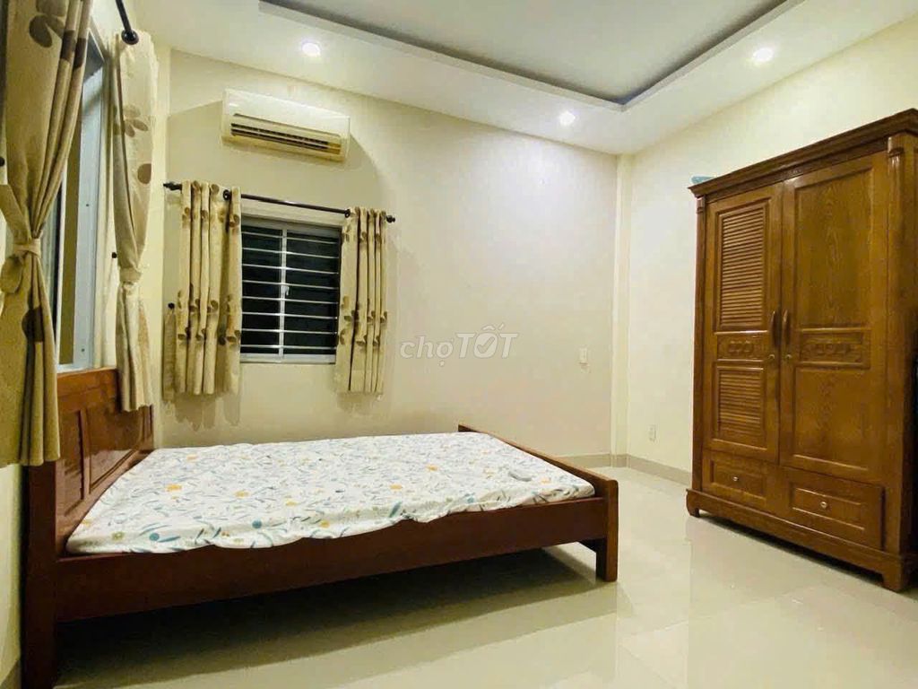 Furnished 4-bedroom house near the beach off Nguyễn Văn Thoại — photo 6