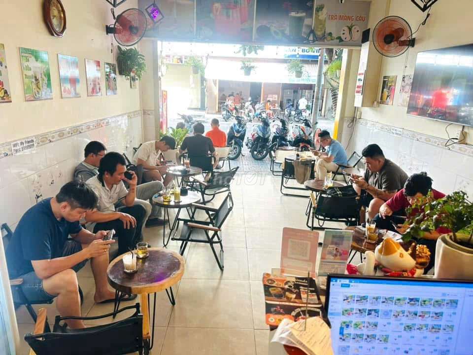 Tuyên 02 nhân viên phục vụ quán cafe Q. Tân Bình