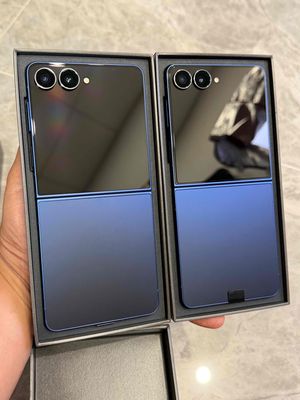 Samsung Galaxy Z Flip 7 5G 256GB fullbox likenew