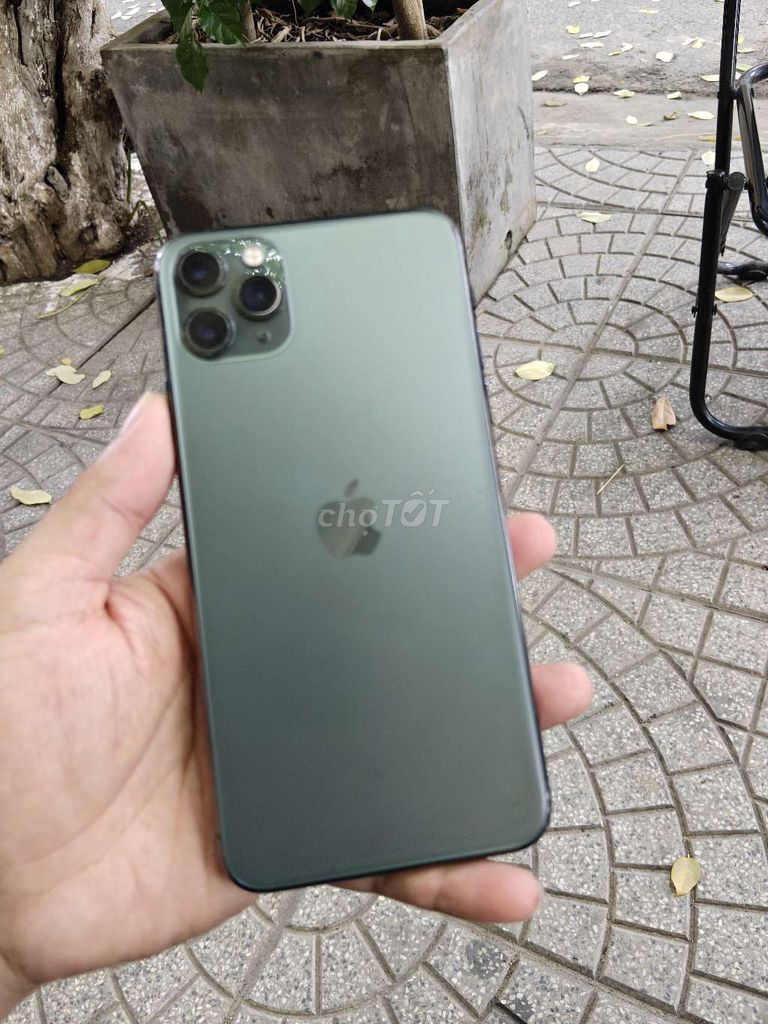 Apple iPhone 11 Pro Max 256GB Xanh rêu Đã sử dụng. Mua bán Điện thoại tại Quận Liên Chiểu Đà Nẵng được đăng bởi Công Lực hình 1