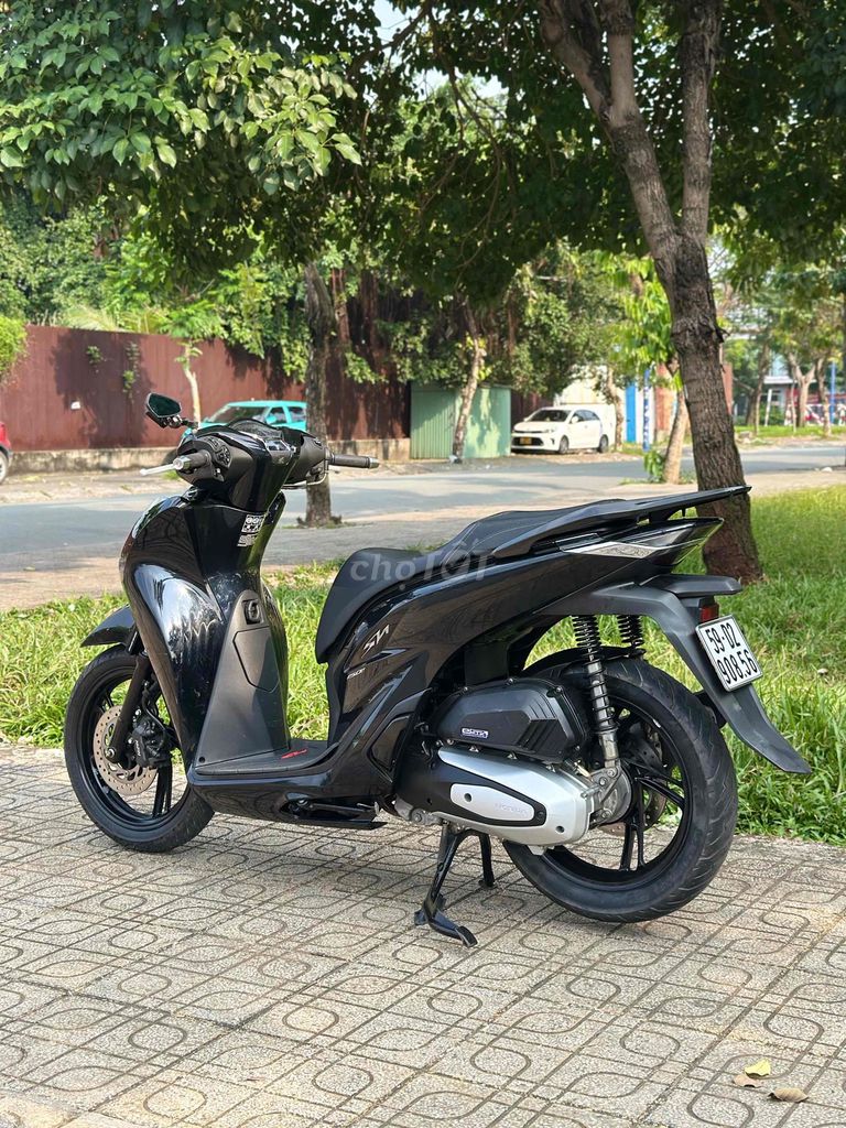 XE NHÀ ĐI - THAY NHỚT MỖI 1000KM - SH150 CBS 2020. Mua bán Xe máy tại Quận Bình Tân Tp Hồ Chí Minh được đăng bởi bình hình 3