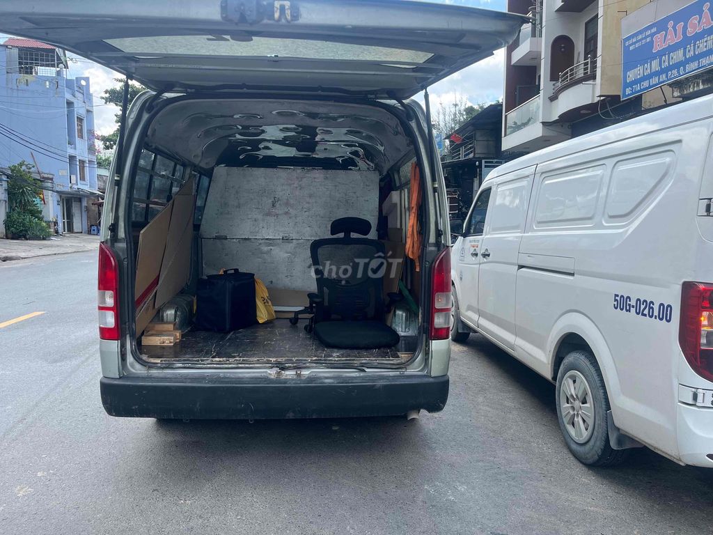 Toyota Hiace 2010 Commuter 2.7 - 200000 km. Mua bán Ô tô tại Quận 12 Tp Hồ Chí Minh được đăng bởi Vũ Ba hình 9