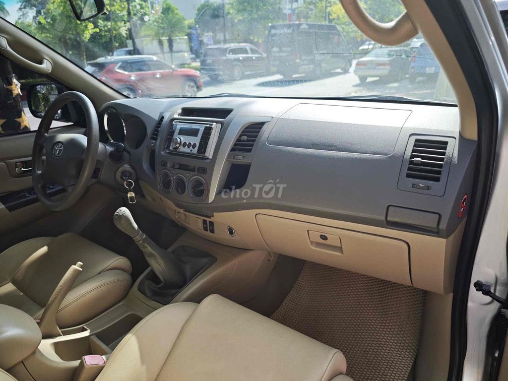 Toyota Fortuner 2011 2.5G - 16000 km. Mua bán Ô tô tại Quận Hai Bà Trưng Hà Nội được đăng bởi Bùi hiển hình 8