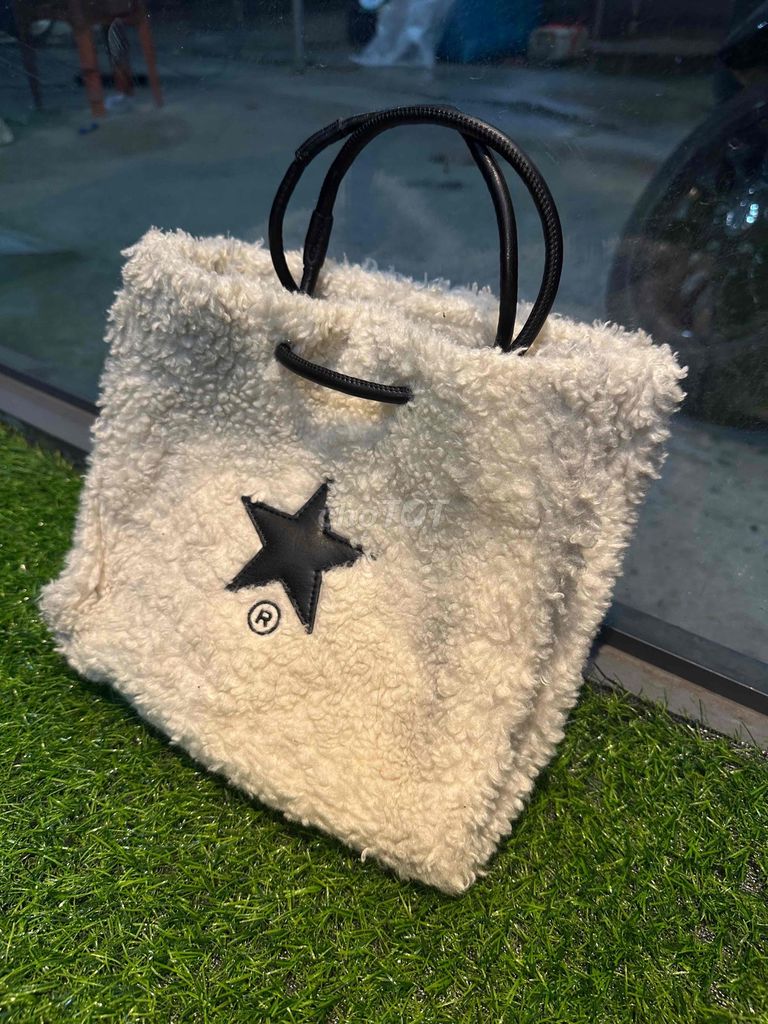 Túi Converse mất dây đeo. Mua bán Túi xách tại Thành phố Mỹ Tho Tiền Giang được đăng bởi Bán đồ xịn hình 1
