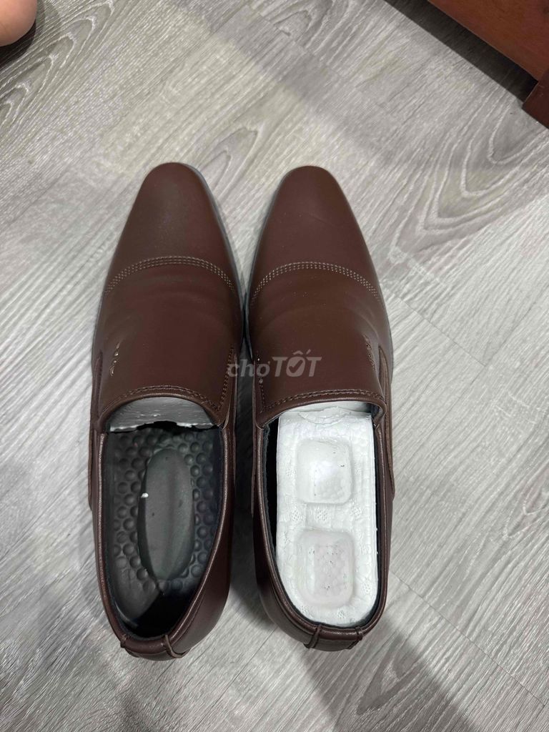 Giày tây Nam Da thật Nâu size 39. Mua bán Giày dép tại Quận Tây Hồ Hà Nội được đăng bởi xuan ha hình 1