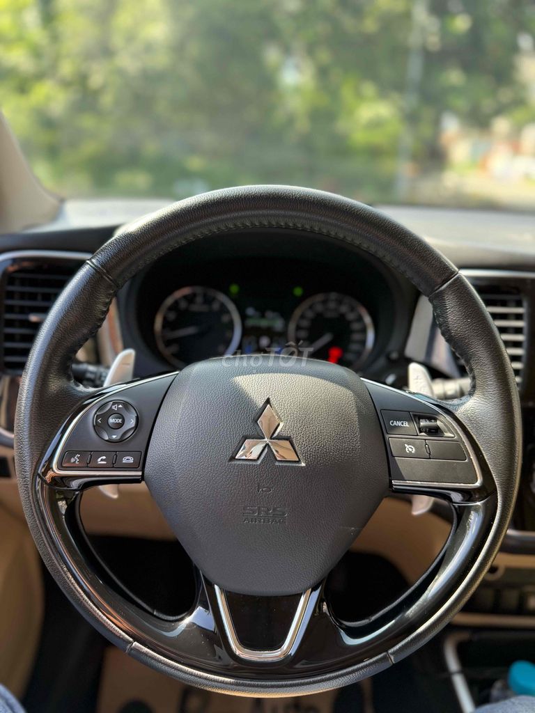 Outlander 2018 Premium Đi Ít. Mua bán Ô tô tại Thành phố Thủ Đức Tp Hồ Chí Minh được đăng bởi Lê Nhường hình 12