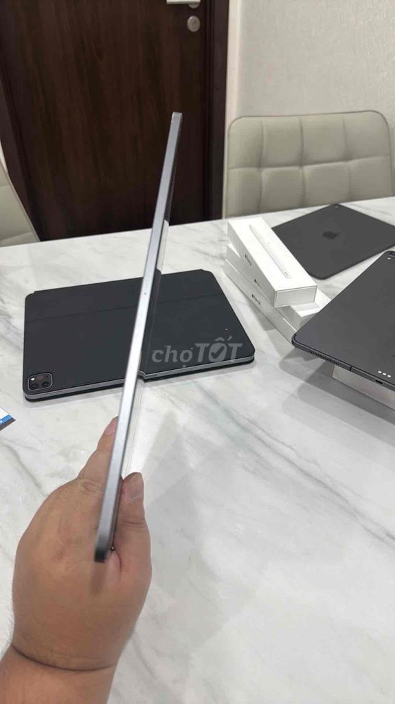 IPAD pro 2018 12.9 256 wifi giá rẻ màn đẹp. Mua bán Máy tính bảng tại Thành phố Thủ Đức Tp Hồ Chí Minh được đăng bởi Ngân anh mobile hình 3