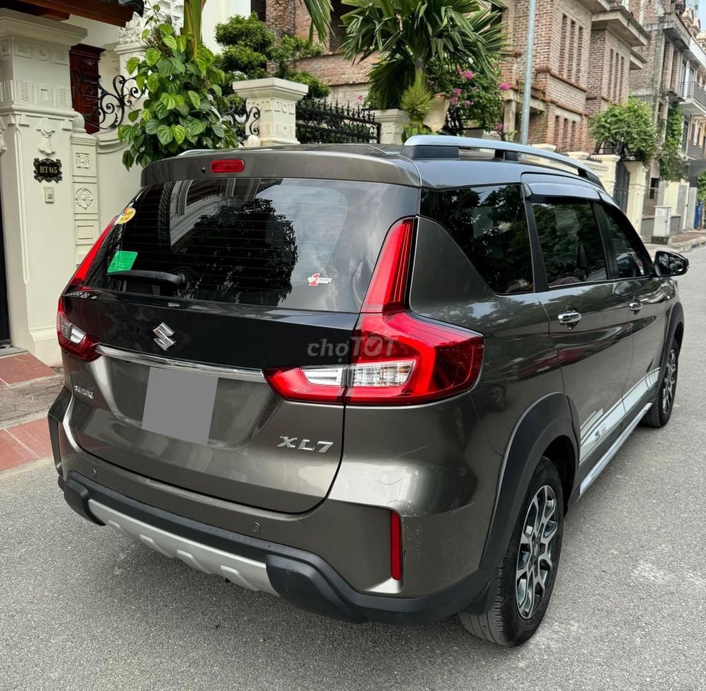 Suzuki XL7 2023 số tự động màu nâu xám. Mua bán Ô tô tại Quận Gò Vấp Tp Hồ Chí Minh được đăng bởi Xuân Trường hình 4