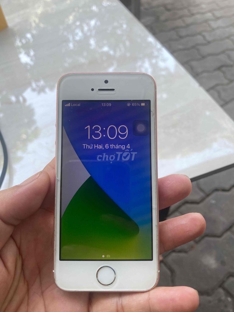Apple iPhone 5SE hồng. Mua bán Điện thoại tại Huyện Nhà Bè Tp Hồ Chí Minh được đăng bởi vương nhi hình 1