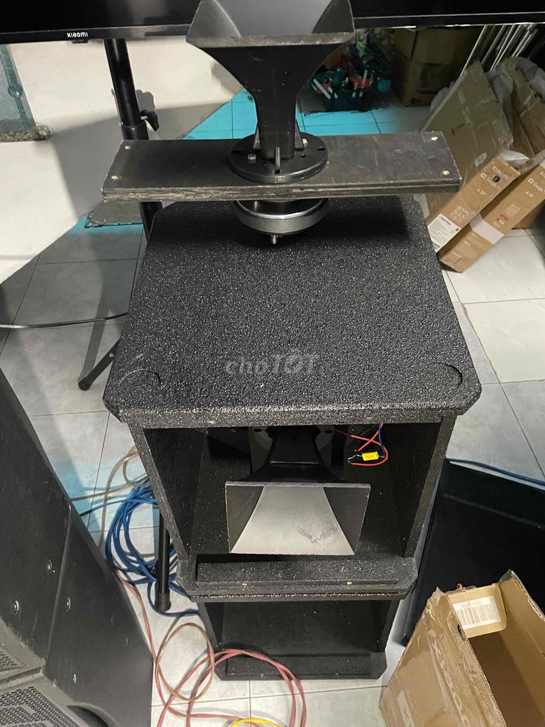 bán 1 cặp võ phi thuyền 30 còn mơi tép450 phân tan. Mua bán Tivi, Âm thanh tại Quận Sơn Trà Đà Nẵng được đăng bởi Một hình 1