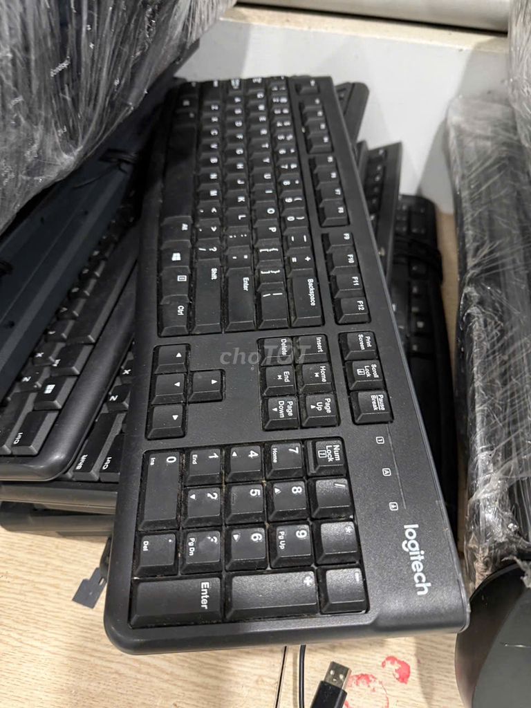 Thanh lý 50 bộ phím Chuột Logitech Đen Văn phòng. Mua bán Phụ kiện (Màn hình, Chuột...) tại Quận Thanh Xuân Hà Nội được đăng bởi Nguyễn Thu hình 1