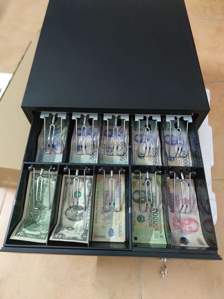 Hộc đựng tiền thu ngân 10 ngăn kẹp tiền giấy mới. Mua bán Đồ dùng văn phòng tại Quận Tân Phú Tp Hồ Chí Minh được đăng bởi Quốc An hình 1