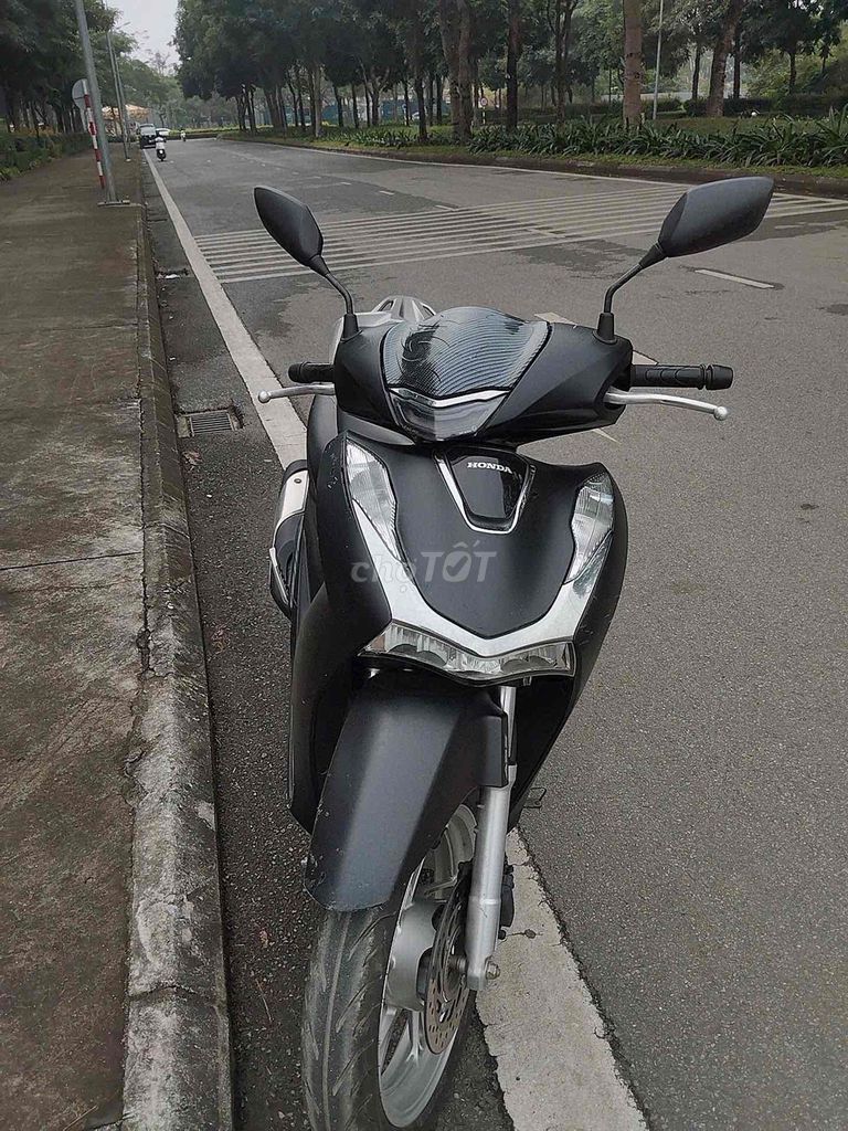 Bán xe sh 2020 màu đen bản full. Mua bán Xe máy tại Huyện Đông Anh Hà Nội được đăng bởi Hùng Nguyễn hình 1