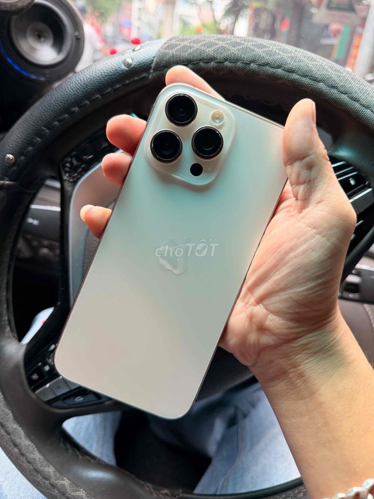 Apple iPhone 16 Pro Max 256GB Gold. Mua bán Điện thoại tại Quận Long Biên Hà Nội được đăng bởi Thương Nguyễn hình 1