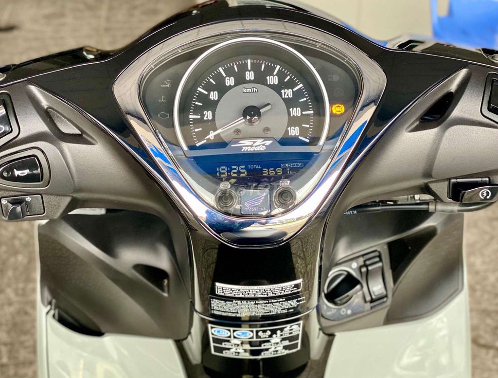 SH MODE 2024 ABS Lướt 3.000Km zin đẹp leng keng. Mua bán Xe máy tại Quận Ninh Kiều Cần Thơ được đăng bởi Xe Máy TÂN LIÊN HƯNG 1 91B hình 6