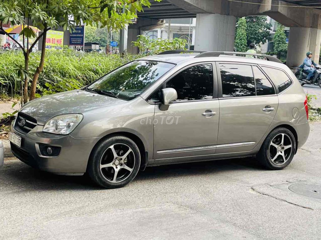 Kia Carens 2010 2.0 Tự động Xám. Mua bán Ô tô tại Quận Hoàng Mai Hà Nội được đăng bởi Nguyễn Lâm hình 3