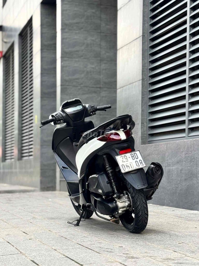 Piaggio Medley 150 ABS 2023. Mua bán Xe máy tại Quận Cầu Giấy Hà Nội được đăng bởi Tuấn Việt Motor hình 3