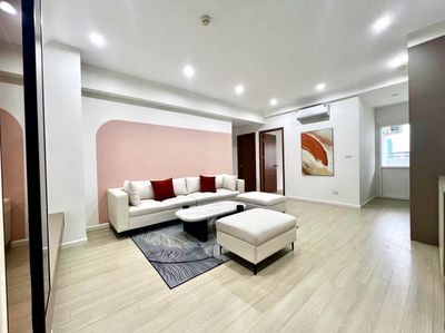 Bán căn góc 2 ngủ Nam Trung Yên, 5 tỷ, full đồ