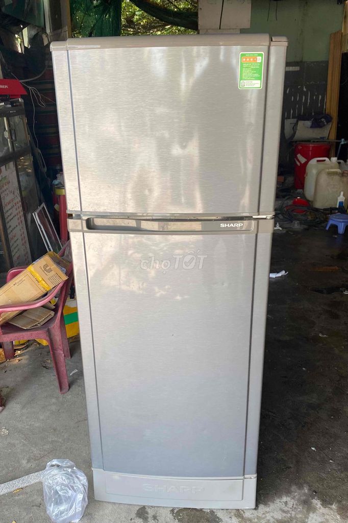 Tủ lạnh Sharp 165L Xám. Mua bán Tủ lạnh tại Quận 8 Tp Hồ Chí Minh được đăng bởi Thanh Xuân hình 1